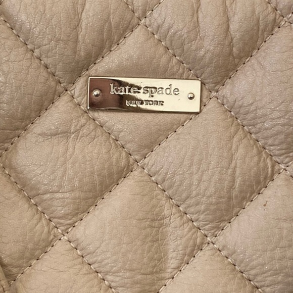 Kate Spade New York Cream Purse Handbag with Dust Cover 🐝 - Picture 10 of 13